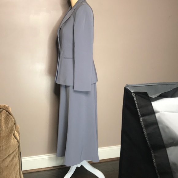 Kasper 3 PiecevGray Suit - Picture 4 of 6